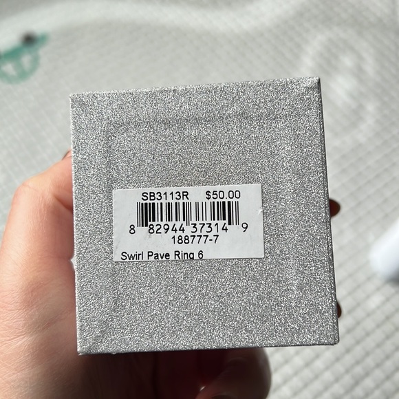 Swirl pave ring - Picture 7 of 7